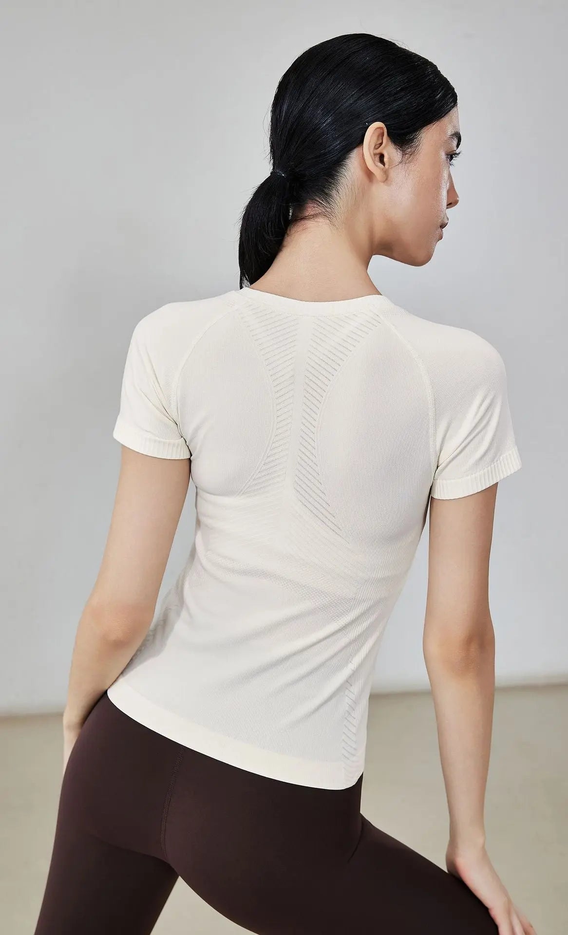 Seamless ContourDry Tee - Opelle motion