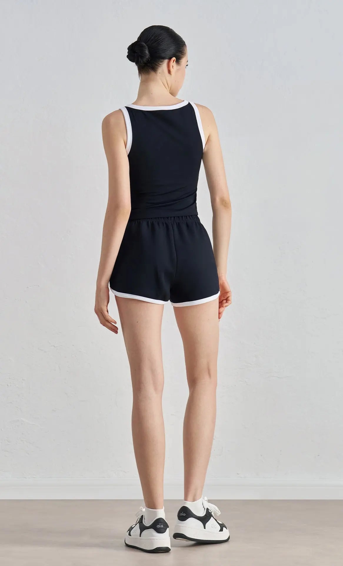 Colorblock U-Neck Sports Bra Tank opelle motion