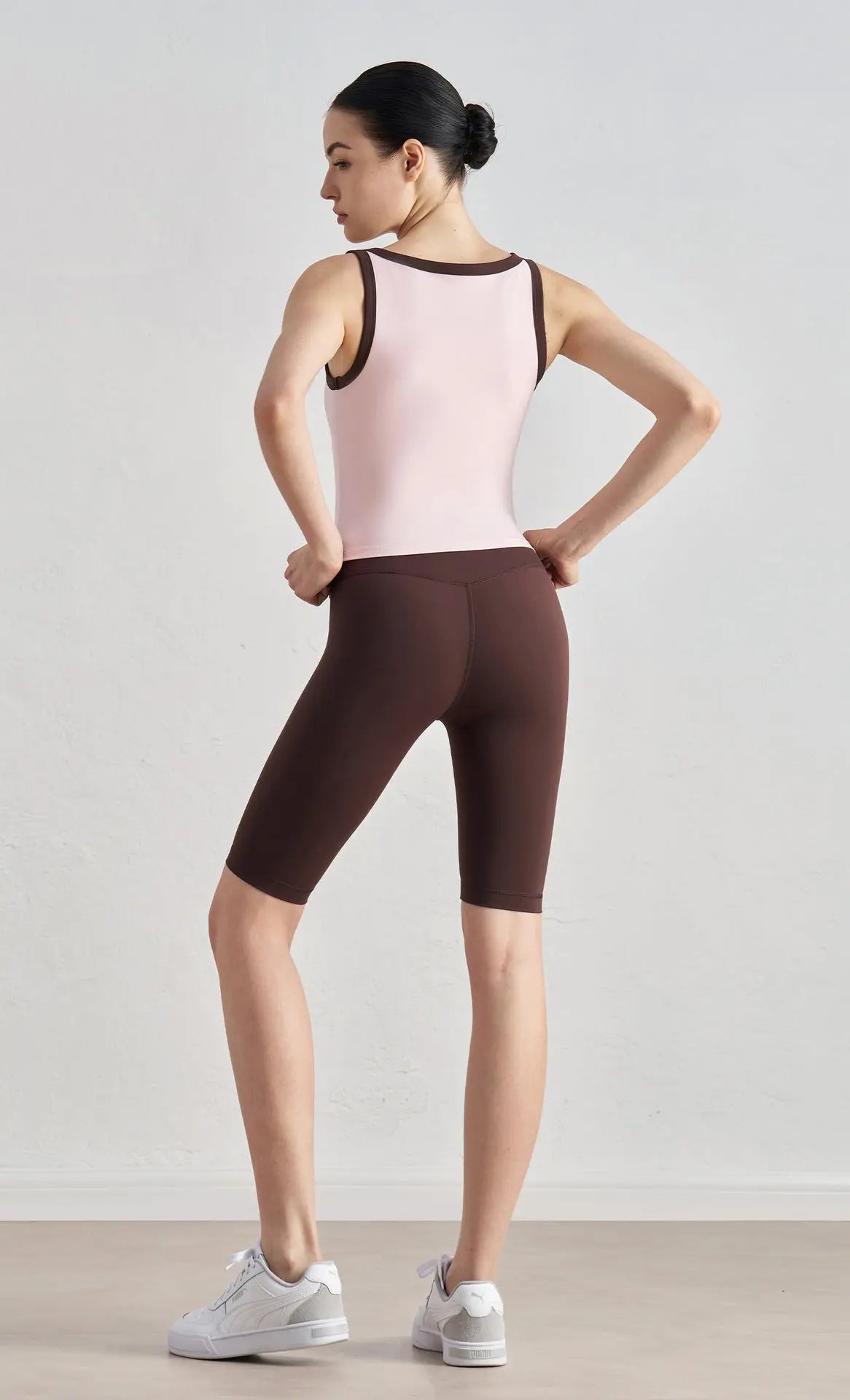 Colorblock U-Neck Sports Bra Tank opelle motion